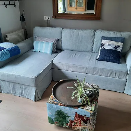 Gezellig Souterrain In Bollestreek Met Prive Ingang *