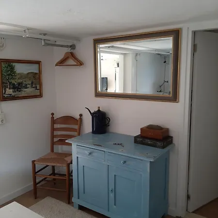 Gezellig Souterrain In Bollestreek Met Prive Ingang Apartment *