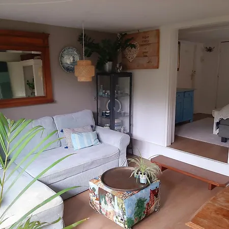 Gezellig Souterrain In Bollestreek Met Prive Ingang Apartamento *