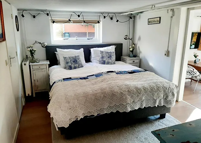 Appartement Gezellig Souterrain In Bollestreek Met Prive Ingang Hillegom