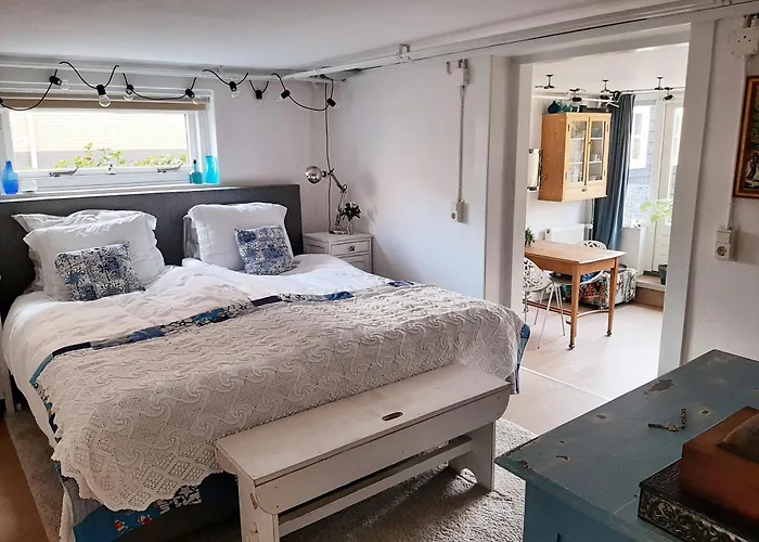 Appartement Gezellig Souterrain In Bollestreek Met Prive Ingang Hillegom