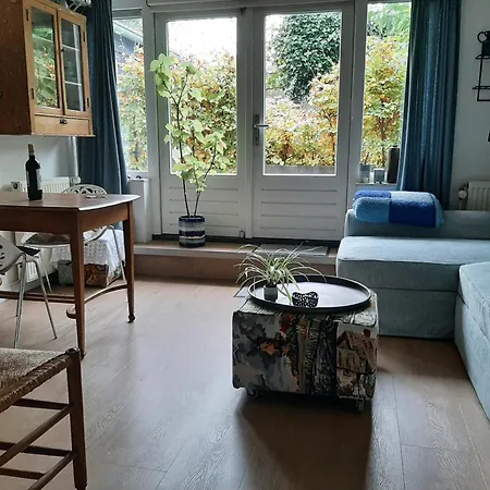 Gezellig Souterrain In Bollestreek Met Prive Ingang